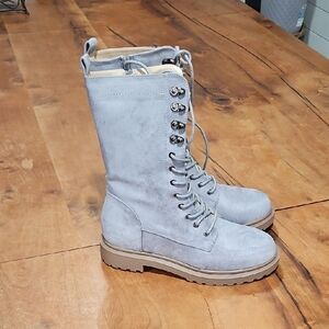 Women's Gray Lace-Up Boots. Tru Comfortfoam. Sz 8.5. Nwot